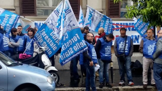 sit-in28042015